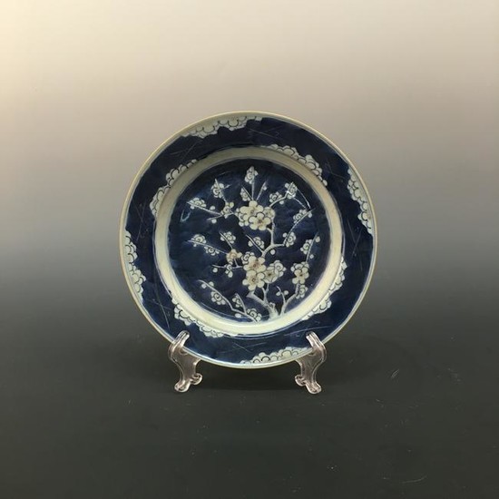 Chinese Blue-White 'Flower' Porcelain Plate