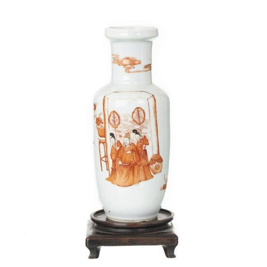 Chinese coral porcelain vase