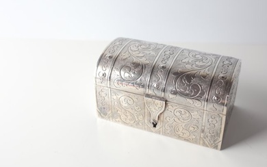 Continental 800 Silver box with keyhole