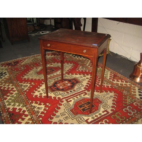 Edwardian Style Lamp Table with Crossbanded deoration on 4 I...