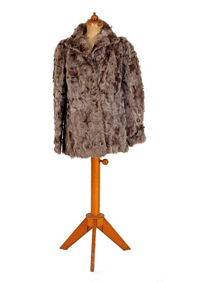 (-), short fur coat