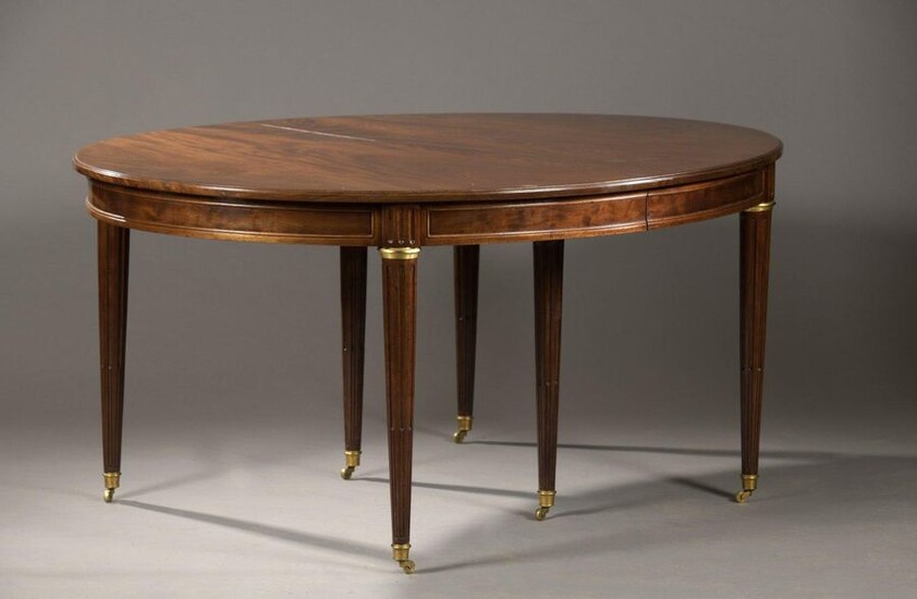 Mahogany dining table, oval, six-piece