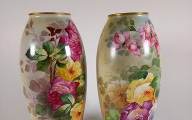 PRADEAUX Limoges Paire de vases en porcelaine... - Lot 64 - Richard Maison de ventes