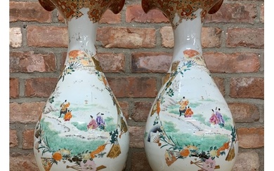 Pair of impressive hand painted Japanese Porcelain baluster ...