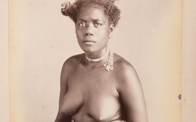 Photographe non identifié (Studio des Burton Brothers?), îles Fidji. Quatre épreuves albuminées montées sur carton...
