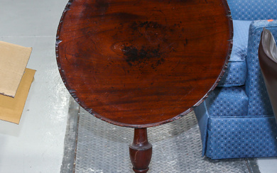 Queen Anne Style Mahogany Tilt-Top Stand