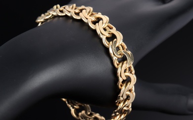 Royal Gold. Solid bismarck bracelet of 14 kt. gold, approx. 1960-70s