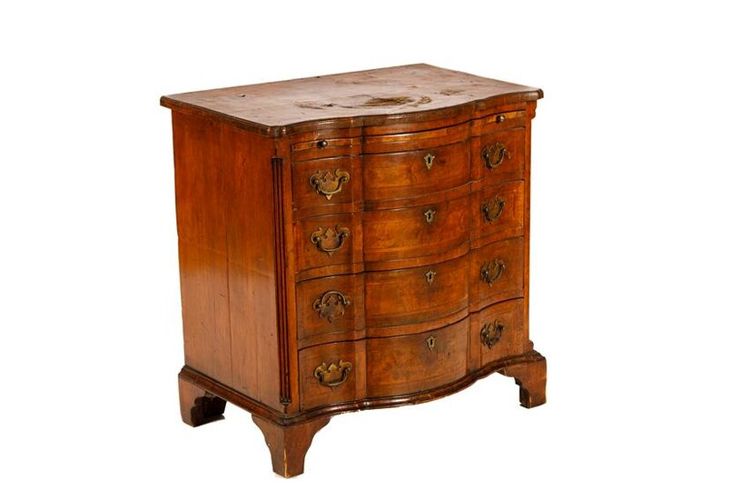 SMALL GEORGE III MAHOGANY CHEST OF DRAWERS