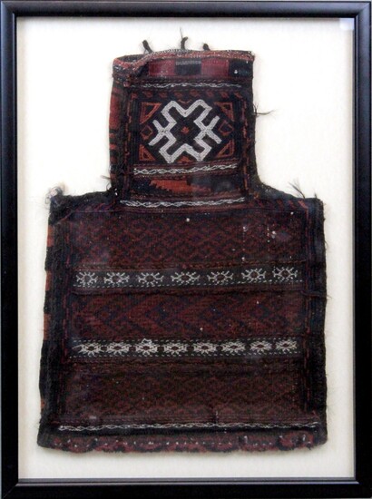 Sacco portasale nepalese, cm. 54,5x34,5, inizi XX secolo, entro cornice.