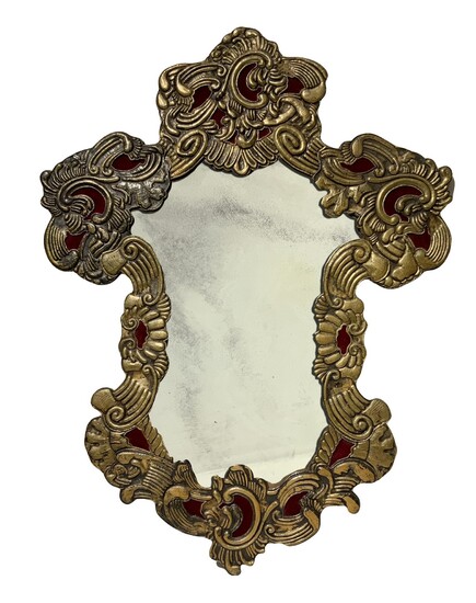 Specchiera con struttura in legno rivestita con lamina in argento sbalzato, 20° secolo