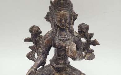 Statuette de Tara en bronze, Chine ou Tibet Assis... - Lot 64 - Ader