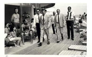 Terry O'Neill (British, 1938-2019): Frank Sinatra on the Boardwalk, Miami