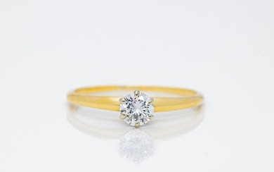 Tiffany & Co 18kt Platinum Diamond Engagement Ring