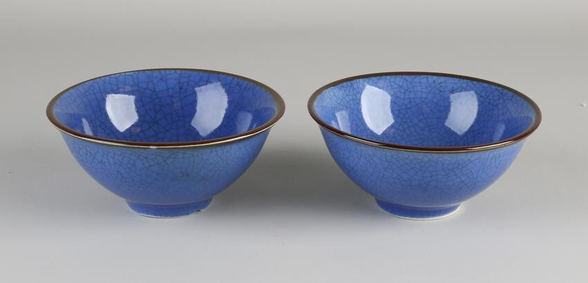 Two Chinese porcelain bowls with blue crackle