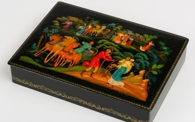 VERY FINELY PAINTED RUSSIAN LACQUER BOX SHOWING THE VILLAGE LIFE
