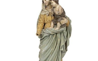 Vierge à l'enfant . Sculpture en terre cuite polychrome, vers 1800. Hauteur : 34 cm