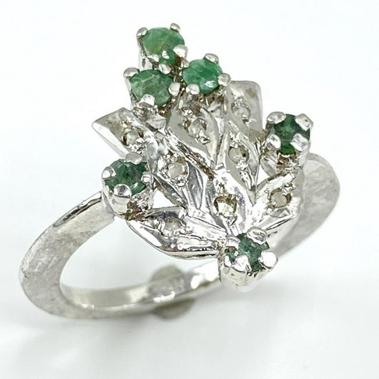 Vintage Diamond & Natural Emerald Ring
