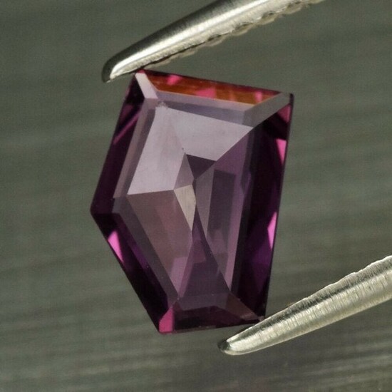 0.88 ct. Natural Pinkish Purple Unheated Sapphire