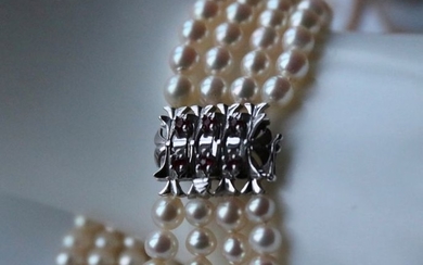 14 kt. Akoya pearls, White gold,5,8 mm - 4-rowBracelet Ruby
