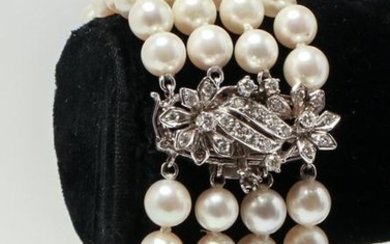 14K Gold & Diamonds Clasp w Pearls Bracelet