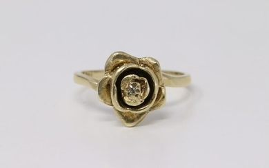 14Kt Yellow Gold Vintage Diamond Ring.