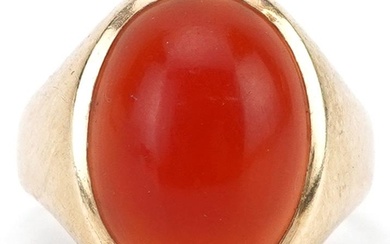 14ct gold cabochon carnelian ring, indistinct marks to the b...