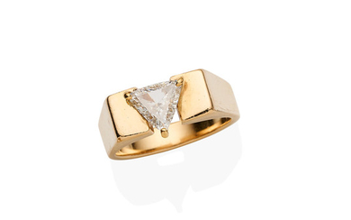 A Diamond single-stone Ring