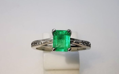 18 kt. White gold - Ring - 0.62 ct Emerald - Diamonds