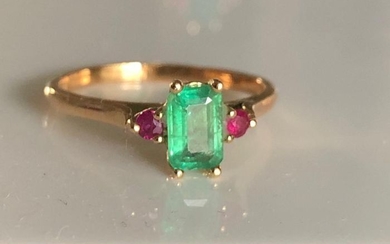 18 kt. Yellow gold - Ring Emerald - Rubys