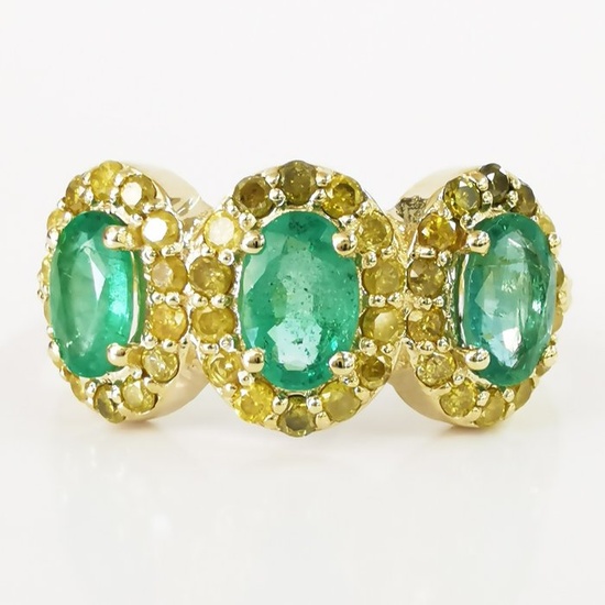 1.82 ct green emerald & 0.86 ct fancy vivid yellow diamonds designer ring - 14 kt. Yellow gold - Ring Emerald - Diamonds
