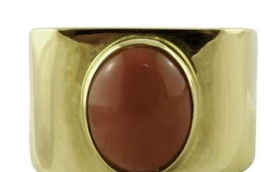18K Yellow Gold and Central Coral Ring