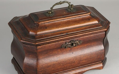 18th century walnut Baroque box with lid. Original