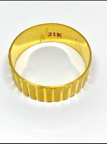 21,6 kt. Yellow gold - Ring