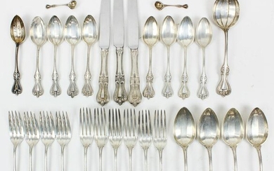 29 pcs. Towle Colonial Sterling Silver Flatware