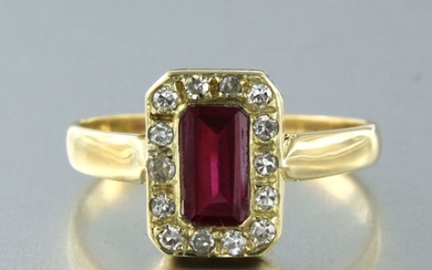 18 kt. Yellow gold - Ring - 0.20 ct Diamond - ruby nose