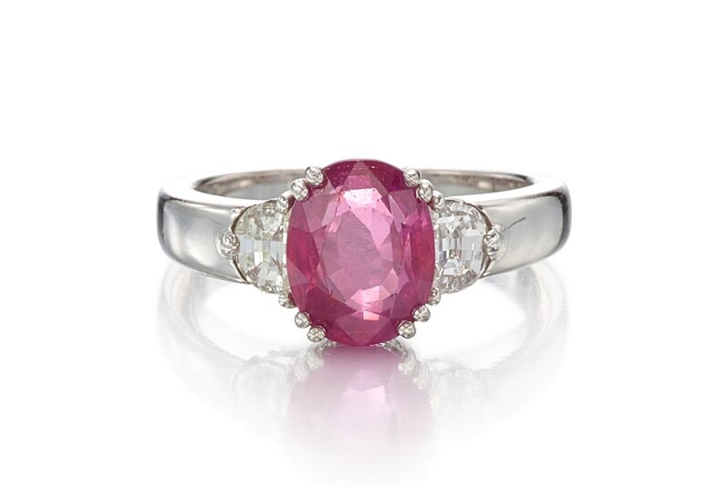 RUBY AND DIAMOND RING | 2.86卡拉 天然「緬甸」紅寶石 配 鑽石 戒指