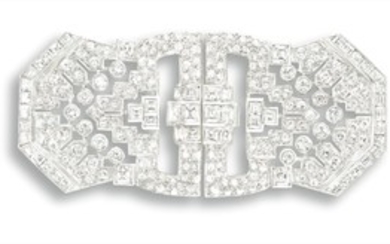 An Art Deco Diamond Double-Clip Brooch, Circa 1930, Art Deco鑽石對裝別針, 約1930年, 鑽石共重約7.50克拉Art Deco鑽石對裝別針, 約1930年, 鑽石共重約7.50克拉