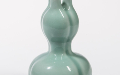 Celadon-glazed Three-lobed Conjoined Gourd Vase