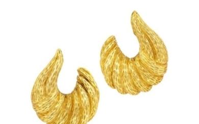 Pair of Gold Earclips, Wander, France