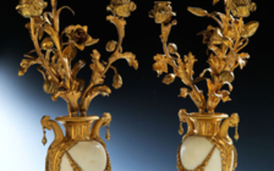 Paar Louis XVI-Kaminziervasen
