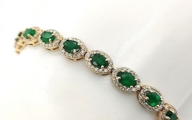 7.58ct Emerald and Diamond Bracelet - 14 kt. Yellow gold - Bracelet