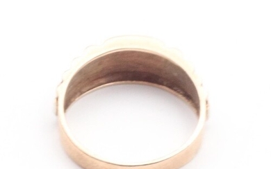 9 Carat Gold Gentleman's Signet Ring Hallmarked 1999 Ring Si...