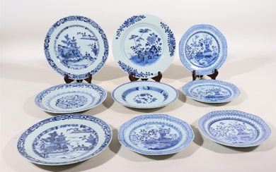 (-), 9 diverse blauw/wit Chinees porseleinen borden, w.o....