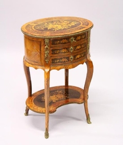 A 19TH CENTURY FRENCH KINGWOOD, MARQUETRY AND ORMOLU
