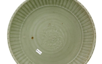 A CHINESE LONGQUAN CELADON DISH Yuan (1279-1368) or early Ming Dynasty (1368-1644), 13th /14th Century
