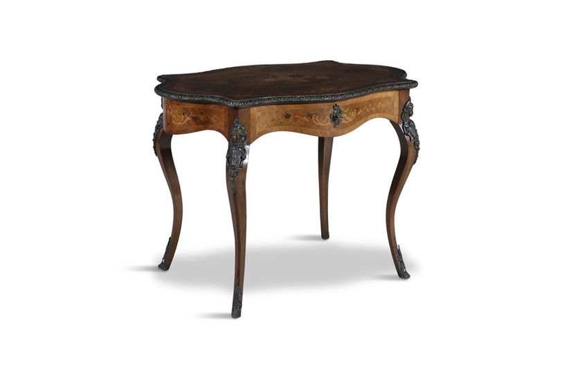 A FRENCH KINGWOOD MARQUETRY SHAPED OVAL CENTRE TABLE,...