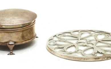 A George V silver circular ring box