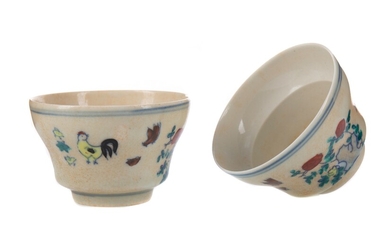 A PAIR OF CHINESE DOUCAI ROOSTER TEA BOWLS