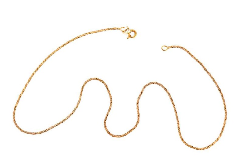 A ROPE CHAIN NECKLACE