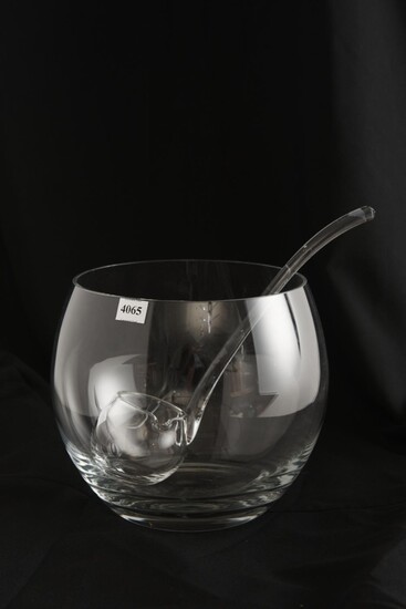 A SWEDISH CLEAR GLASS PUNCH BOWL WITH MATCHED LADLE, 20 CM HIGH, LEONARD JOEL LOCAL DELIVERY SIZE: SMALL